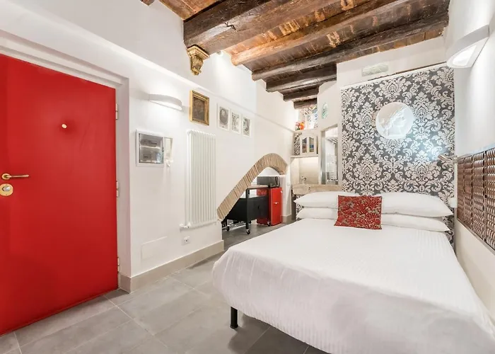 Intimo Ed Eclettico A Trastevere דירה